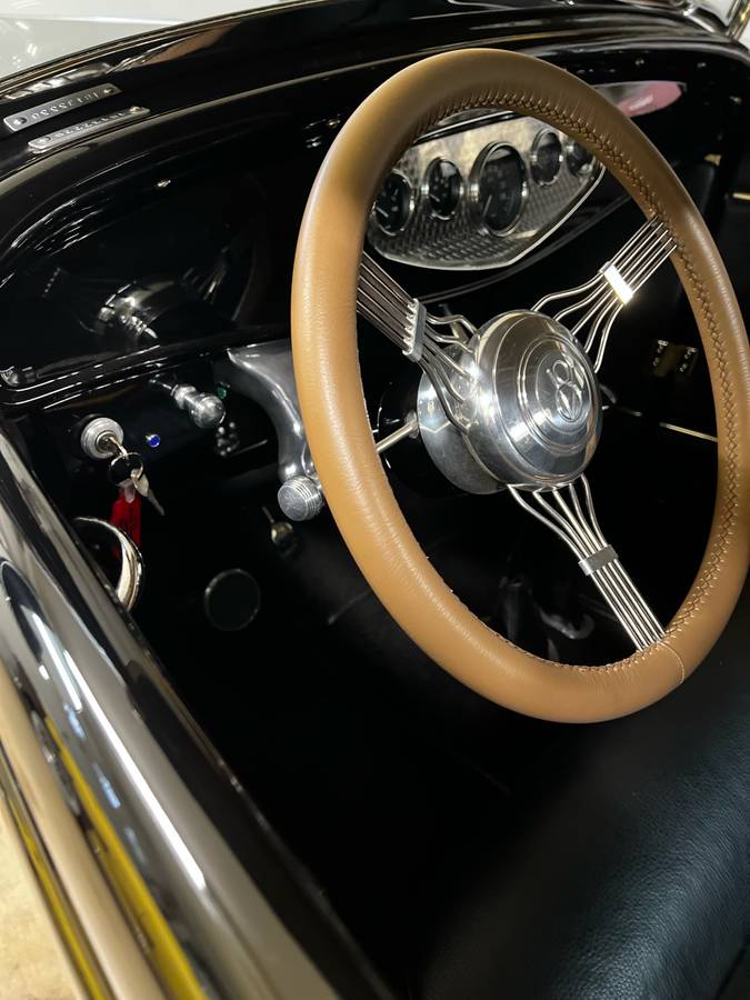 Ford-1932-black-8