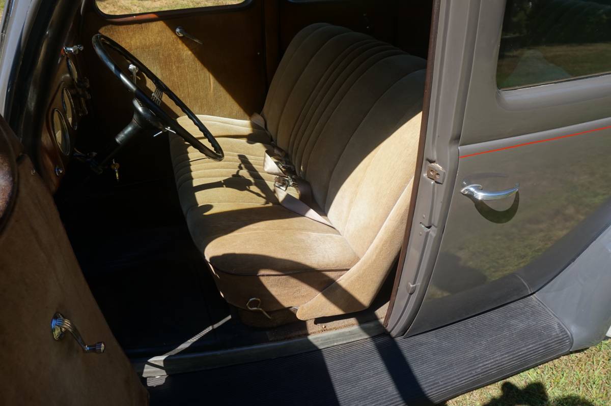 Ford-1937-grey-3
