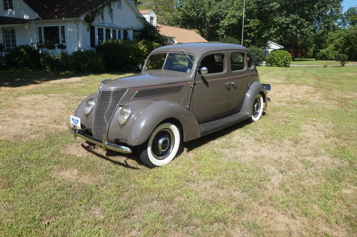 Ford-1937-grey