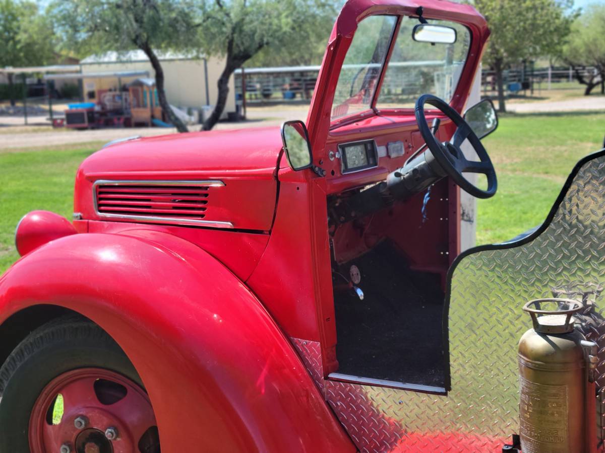 Ford-1941-red-1