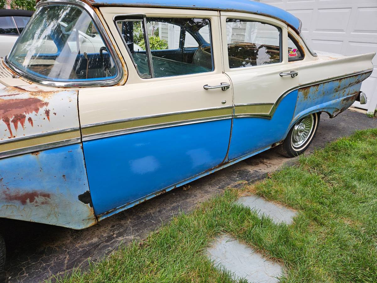 Ford-1957-19