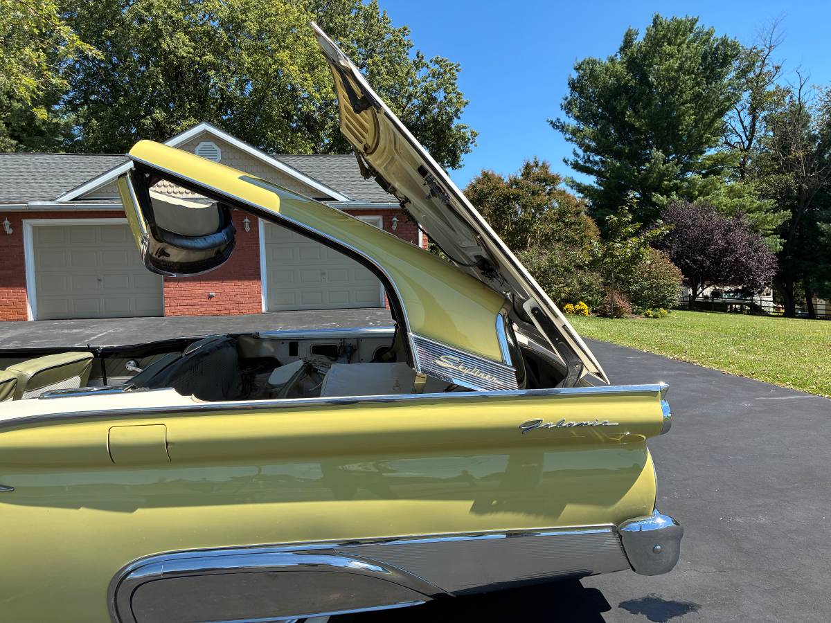 Ford-1959-yellow-1