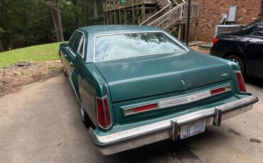 Ford-1977-green-10