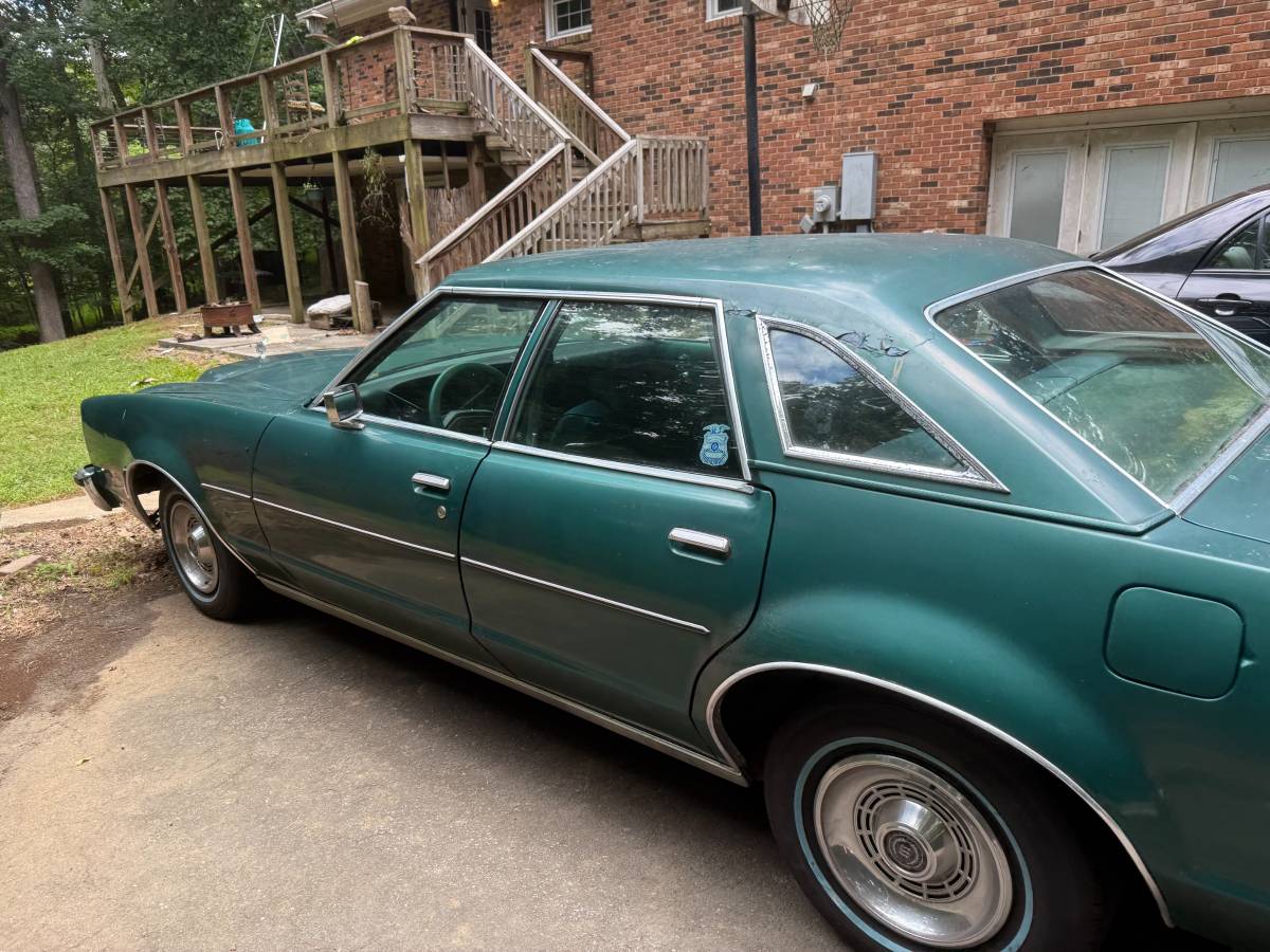 Ford-1977-green-11