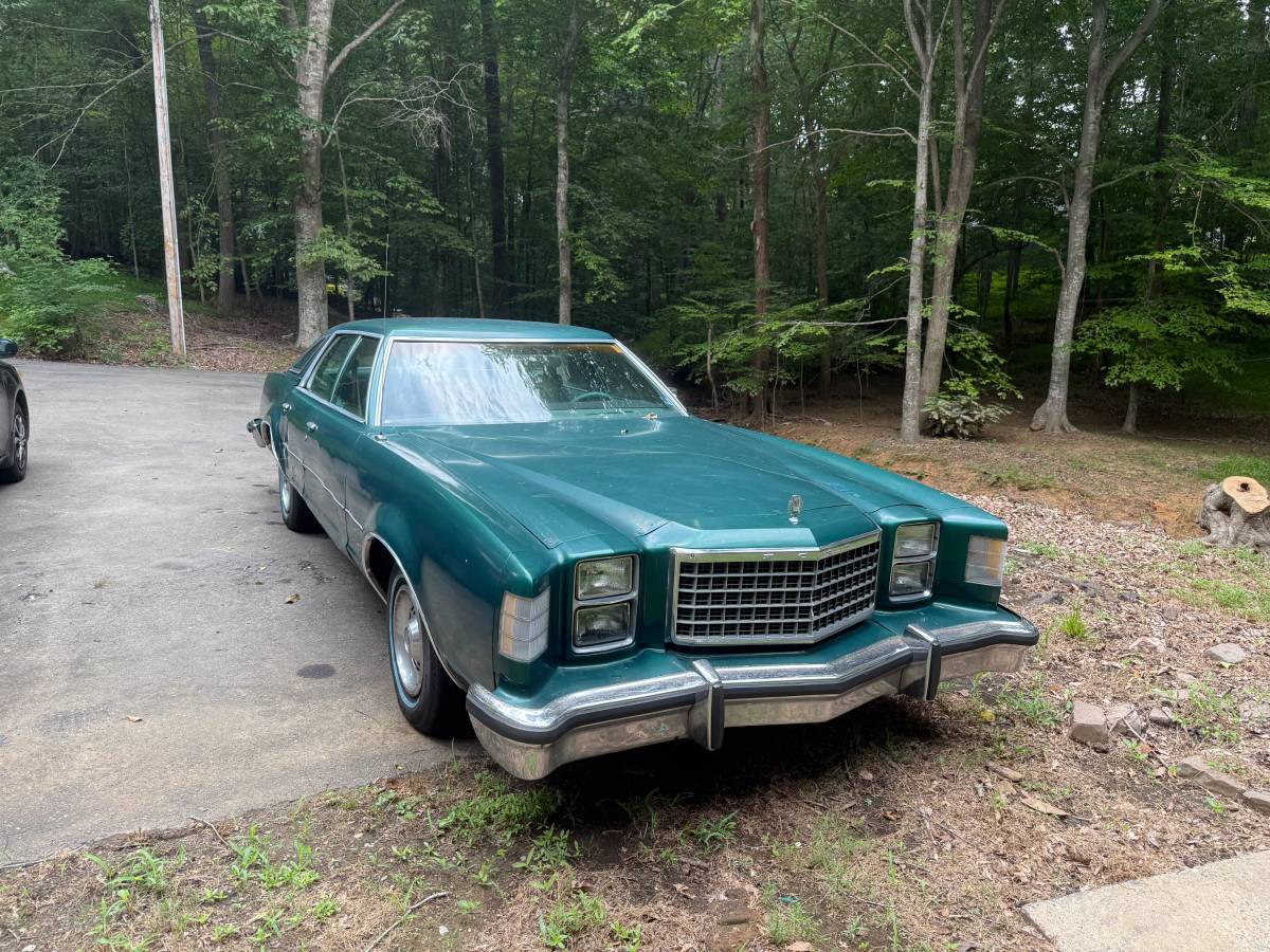 Ford-1977-green-7