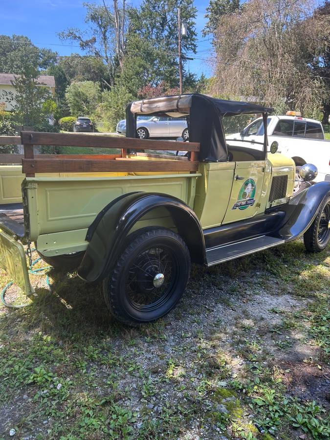 Ford-1979-yellow-1