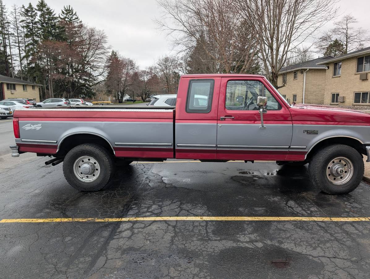 Ford-1995-red