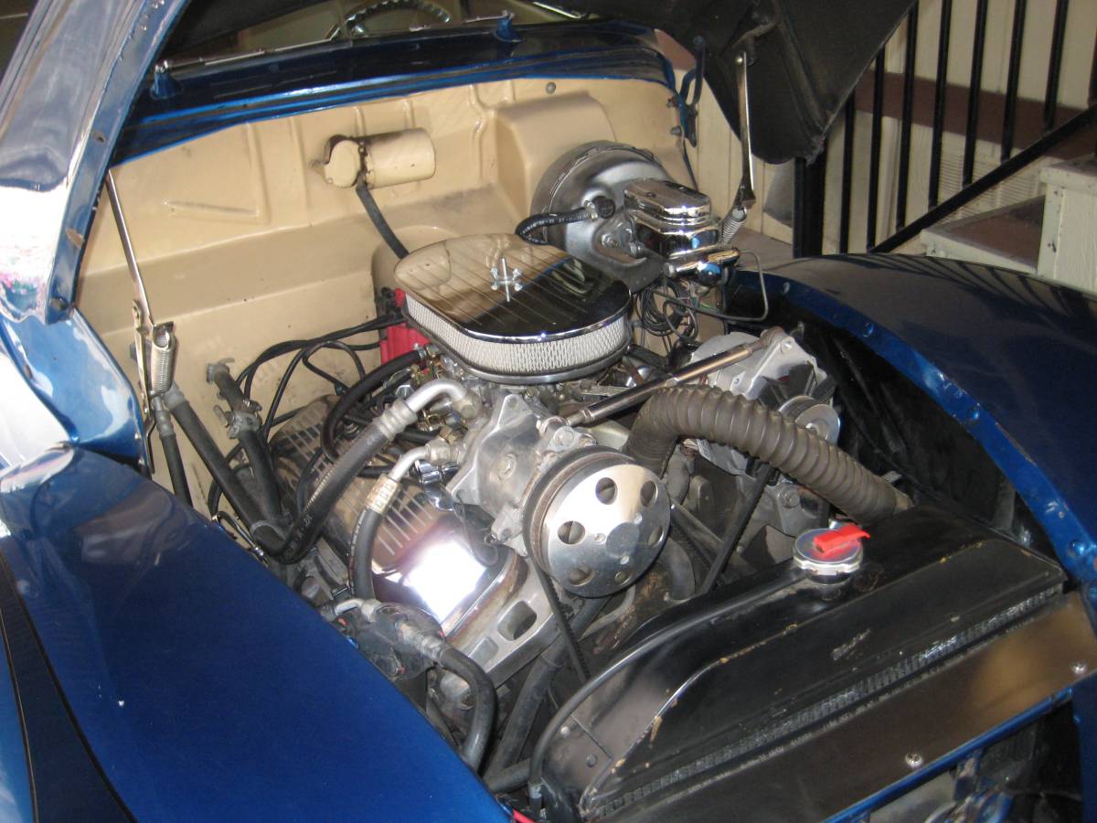 Ford-2-door-1940-blue-4