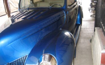 Ford-2-door-1940-blue-5