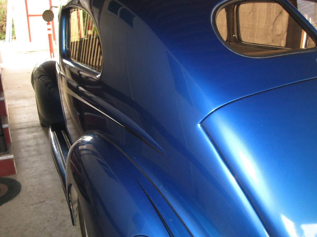 Ford-2-door-1940-blue-6