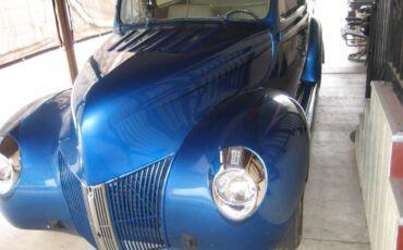 Ford-2-door-1940-blue-7