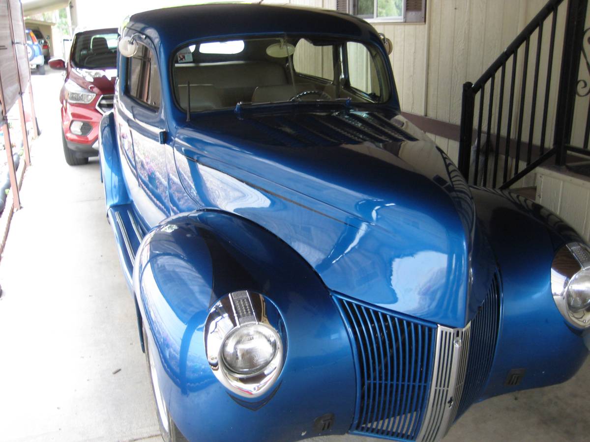 Ford-2-door-1940-blue