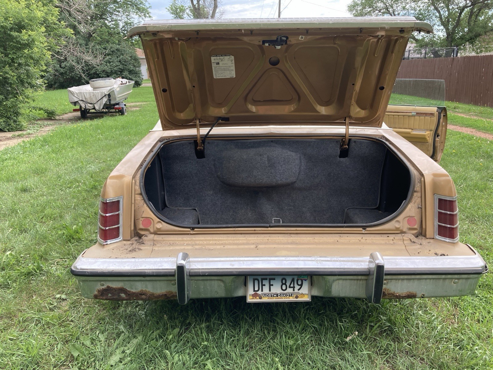 Ford-2-door-1978-7
