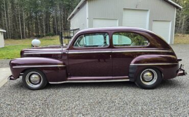 Ford-2-dr-1948-custom-4