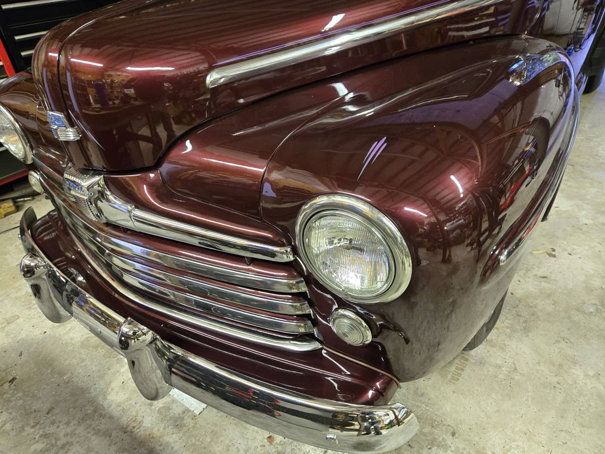 Ford-2-dr-1948-custom-8