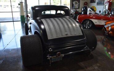 Ford-2-dr-coupe-1934-black-4