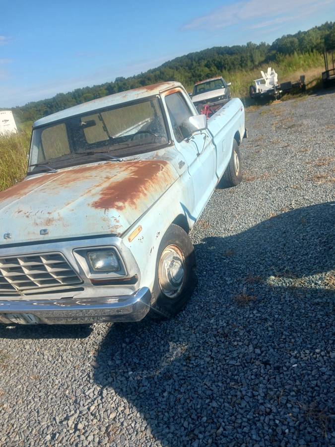 Ford-250-custom-1979-blue-1