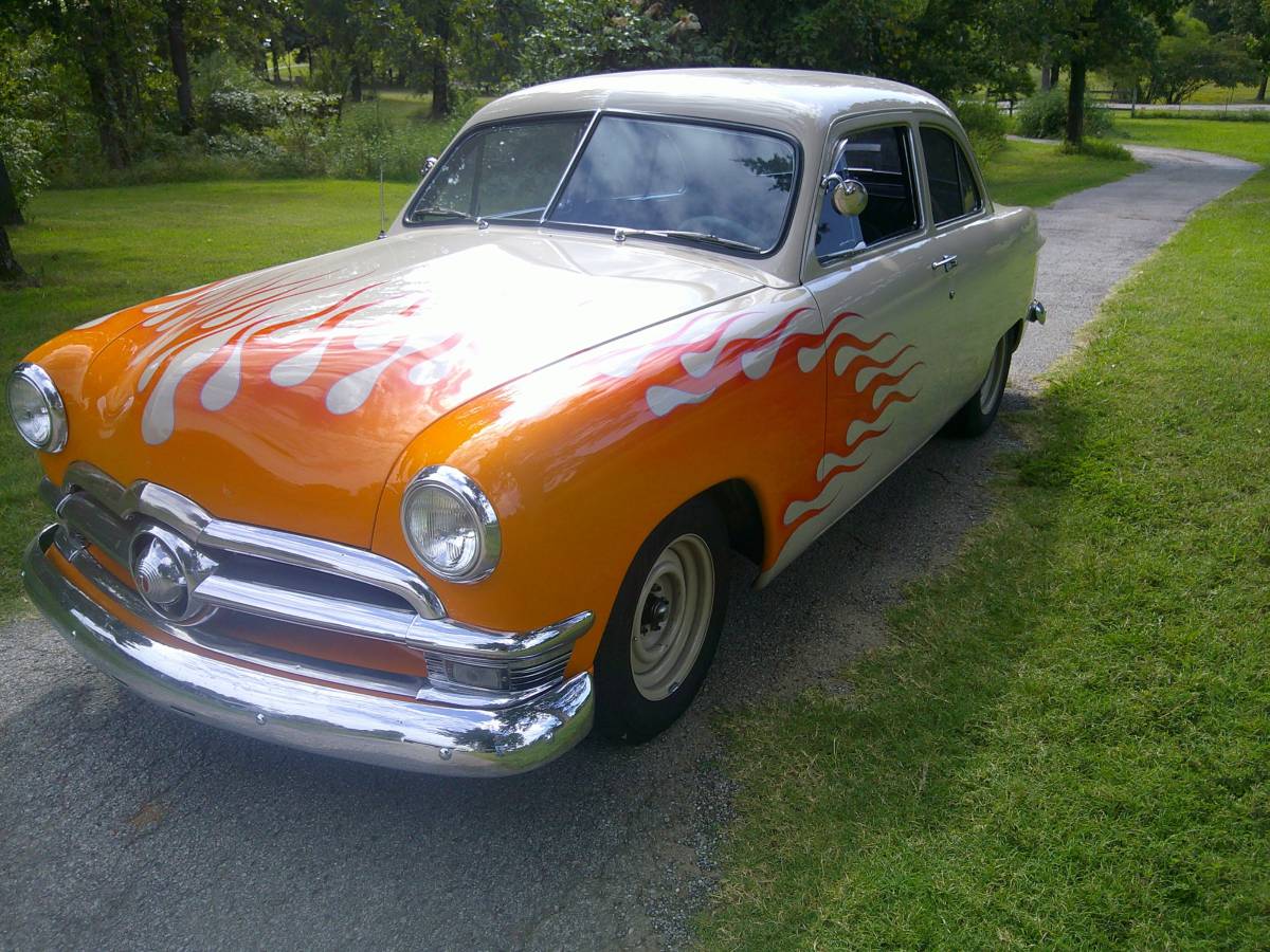 Ford-2dr-sedan-1950-brown-1
