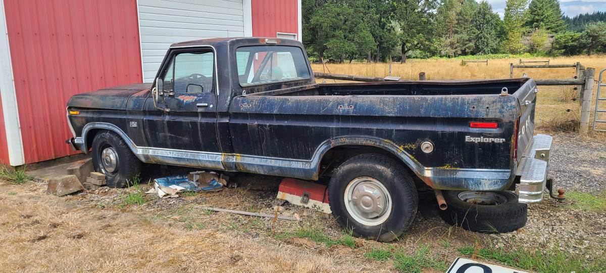 Ford-2×4-truck-1973-black-1