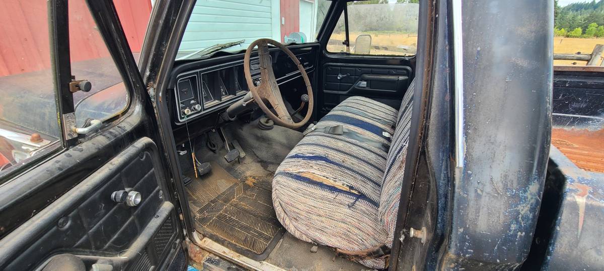 Ford-2×4-truck-1973-black-11