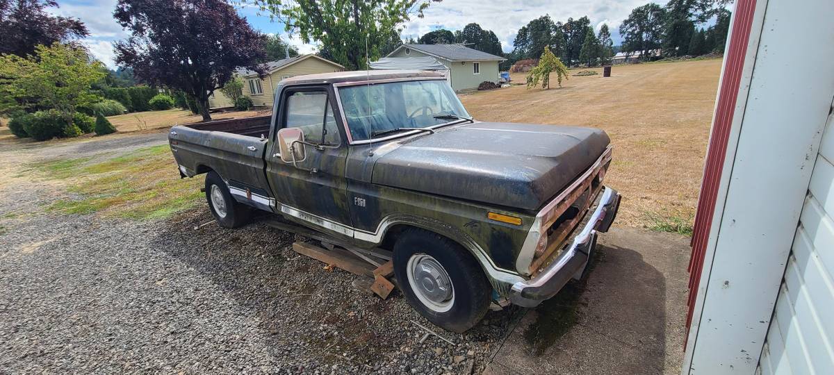 Ford-2×4-truck-1973-black-3