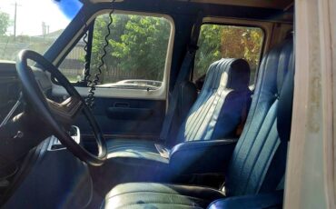 Ford-350-super-duty-full-size-van-1987-white-4