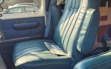 Ford-350-super-duty-full-size-van-1987-white-5