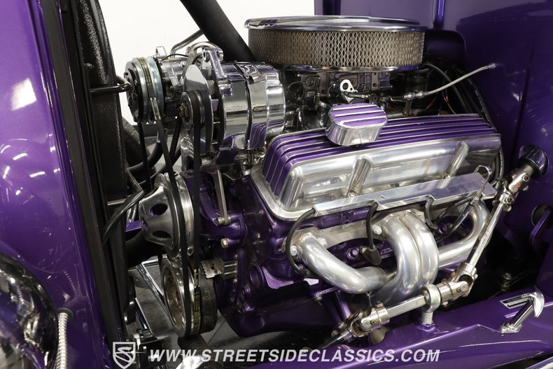 Ford-5-window-1932-Purple-Black-1
