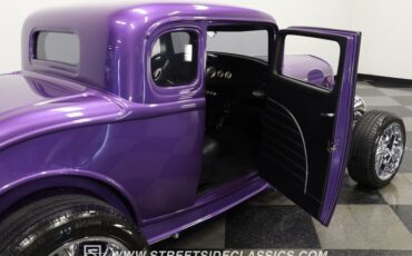 Ford-5-window-1932-Purple-Black-14
