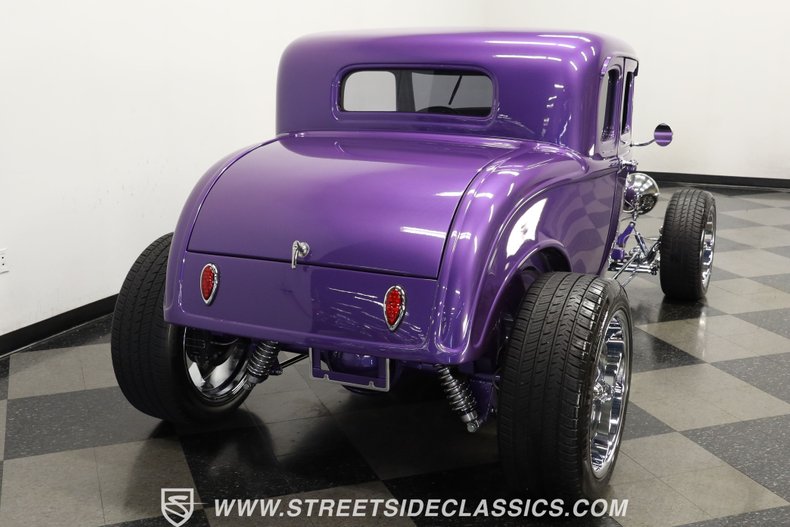 Ford-5-window-1932-Purple-Black-18
