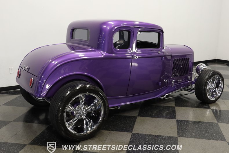 Ford-5-window-1932-Purple-Black-20