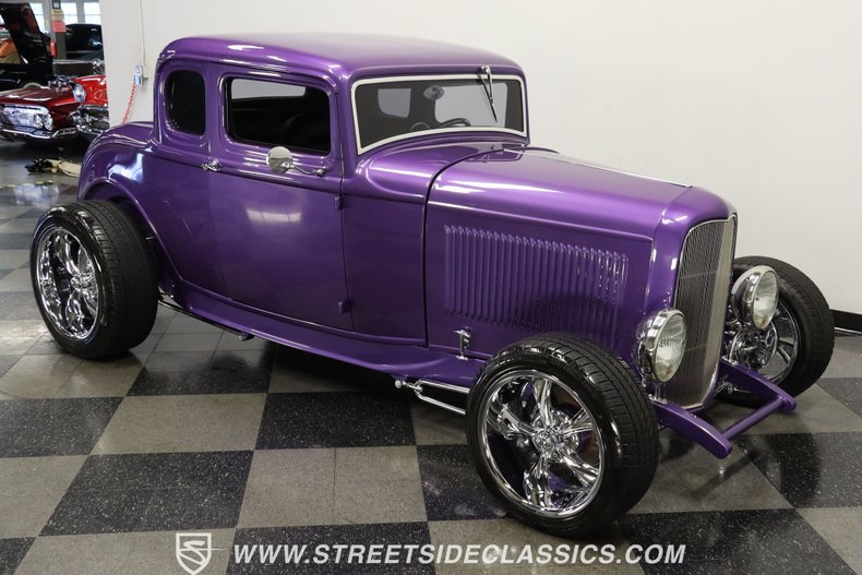 Ford-5-window-1932-Purple-Black-22