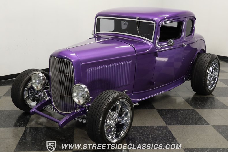 Ford-5-window-1932-Purple-Black-26