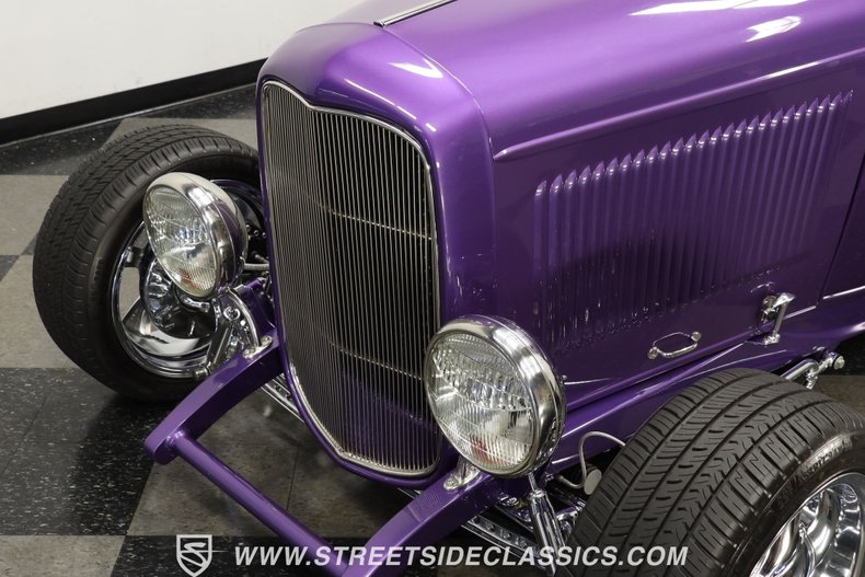 Ford-5-window-1932-Purple-Black-27
