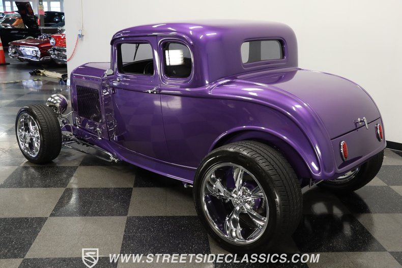 Ford-5-window-1932-Purple-Black-33