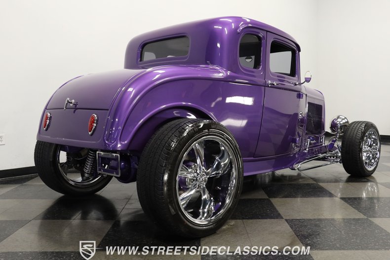 Ford-5-window-1932-Purple-Black-36