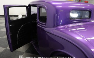 Ford-5-window-1932-Purple-Black-43