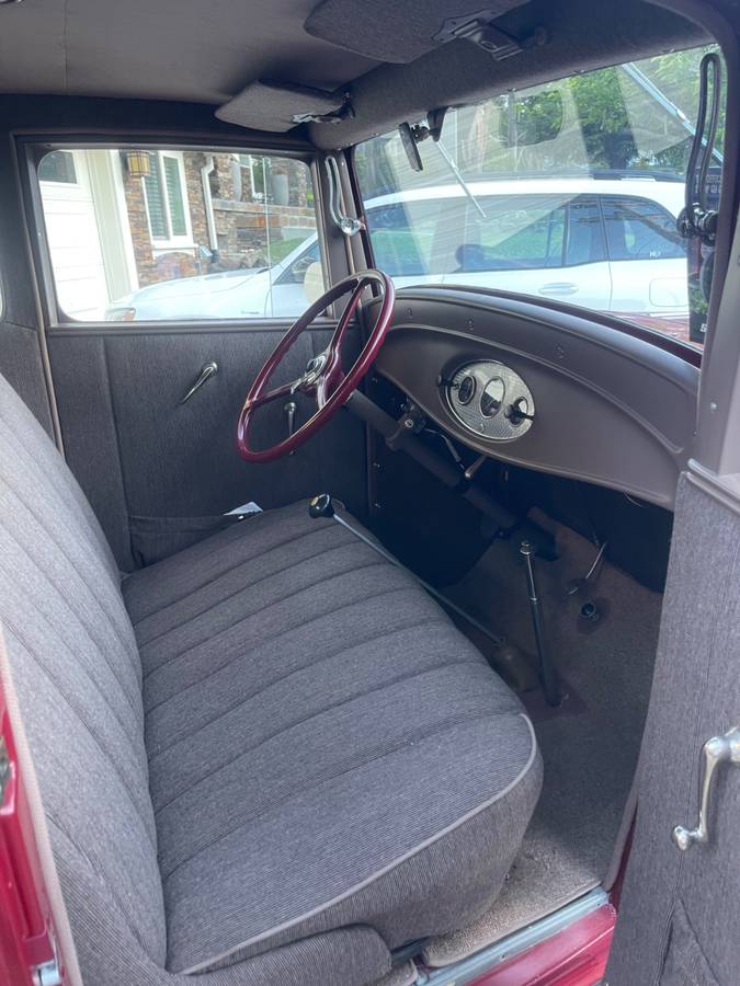 Ford-5w-coupe-1932-red-2