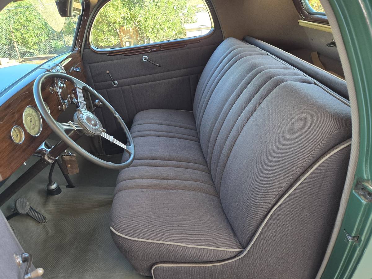 Ford-68-deluxe-coupe-1936-green-10