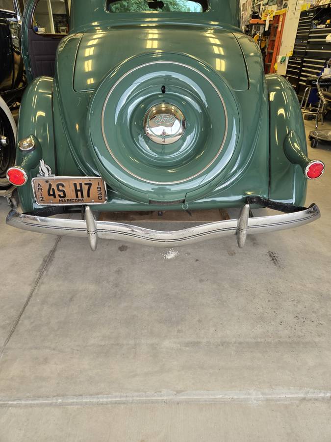 Ford-68-deluxe-coupe-1936-green-11
