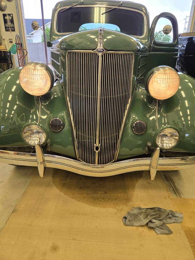 Ford-68-deluxe-coupe-1936-green-7