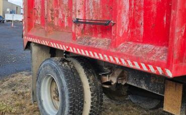 Ford-700-diesel-1987-red-2