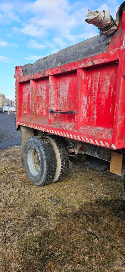 Ford-700-diesel-1987-red-2