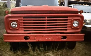Ford-700-oil-truck-1969-4