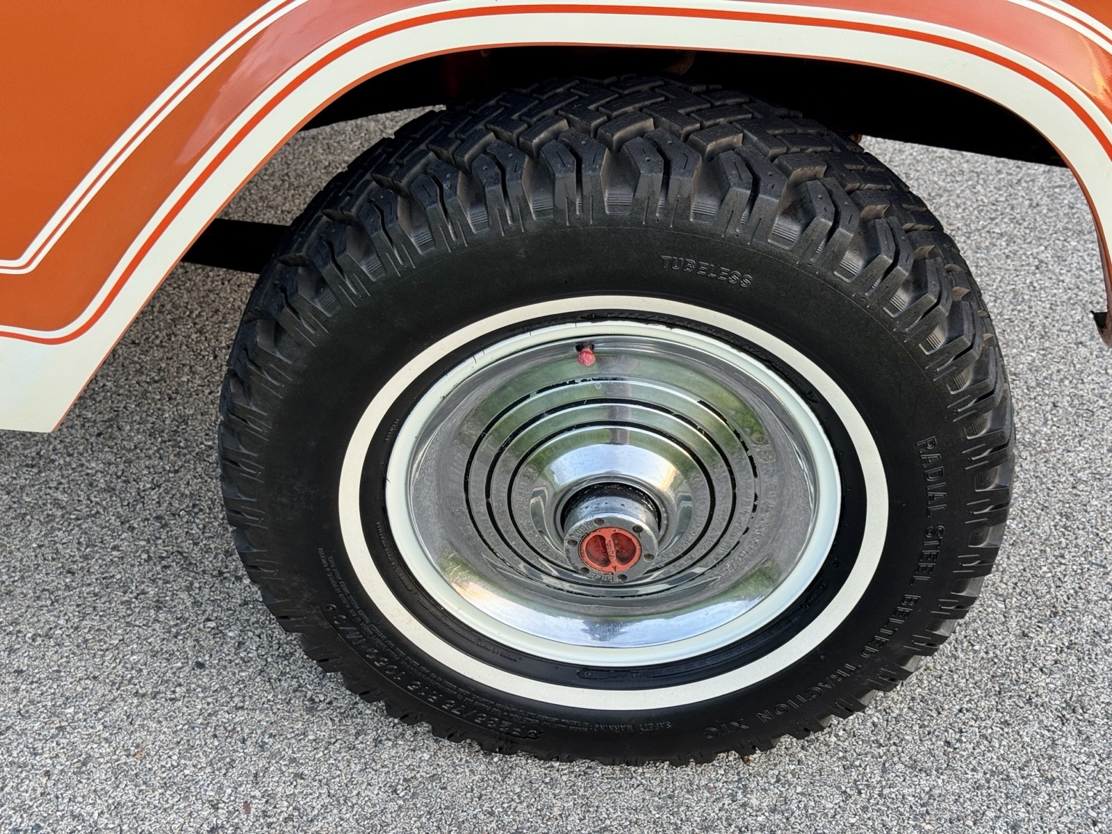 Ford-Bronco-1966-10