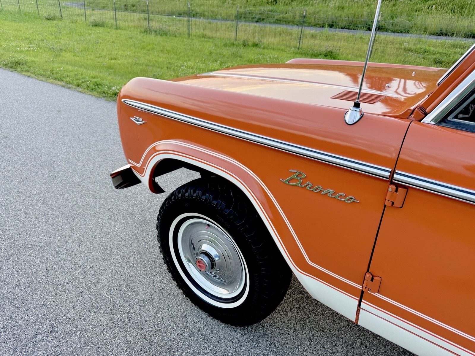Ford-Bronco-1966-23