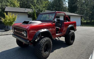 Ford-Bronco-1966-Red-black-2