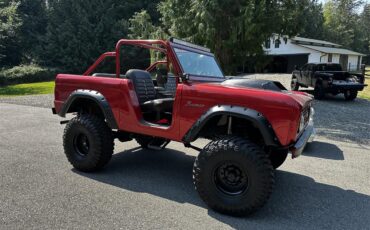 Ford-Bronco-1966-Red-black-5