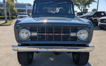 Ford-Bronco-1966-SUV-10