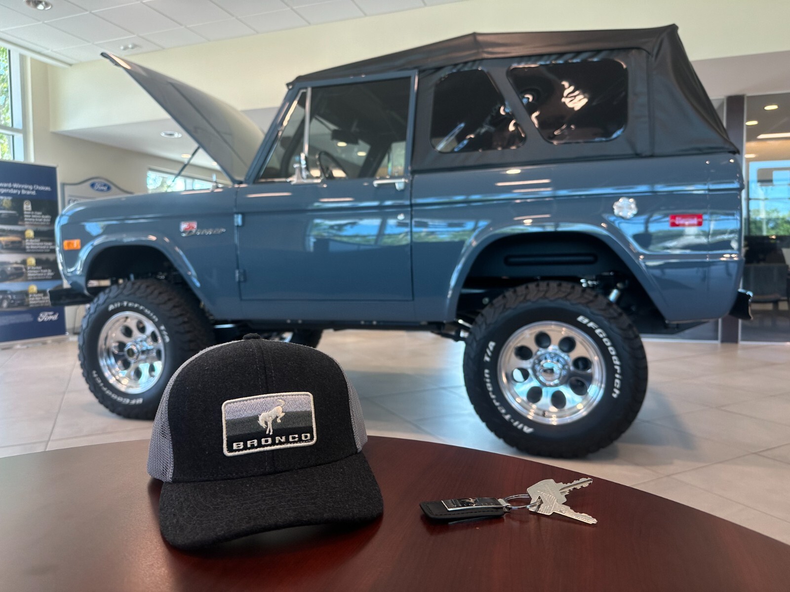 Ford-Bronco-1966-SUV-15